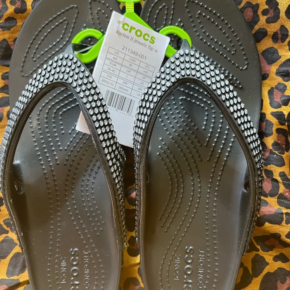 CROCS Black Rhinestone Flip Flops W9 - Picture 3 of 7